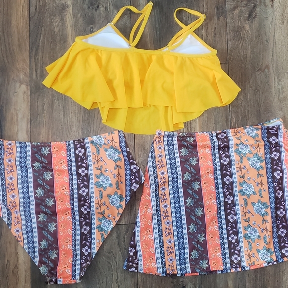 Floral Print Cinched Overlay Tankini Set - Picture 2 of 9